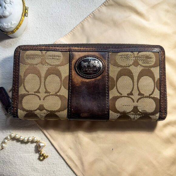 Y2K Coach Horse & Carriage Logo Wallet - Brown Signature C Monogram - Picture 1 of 11